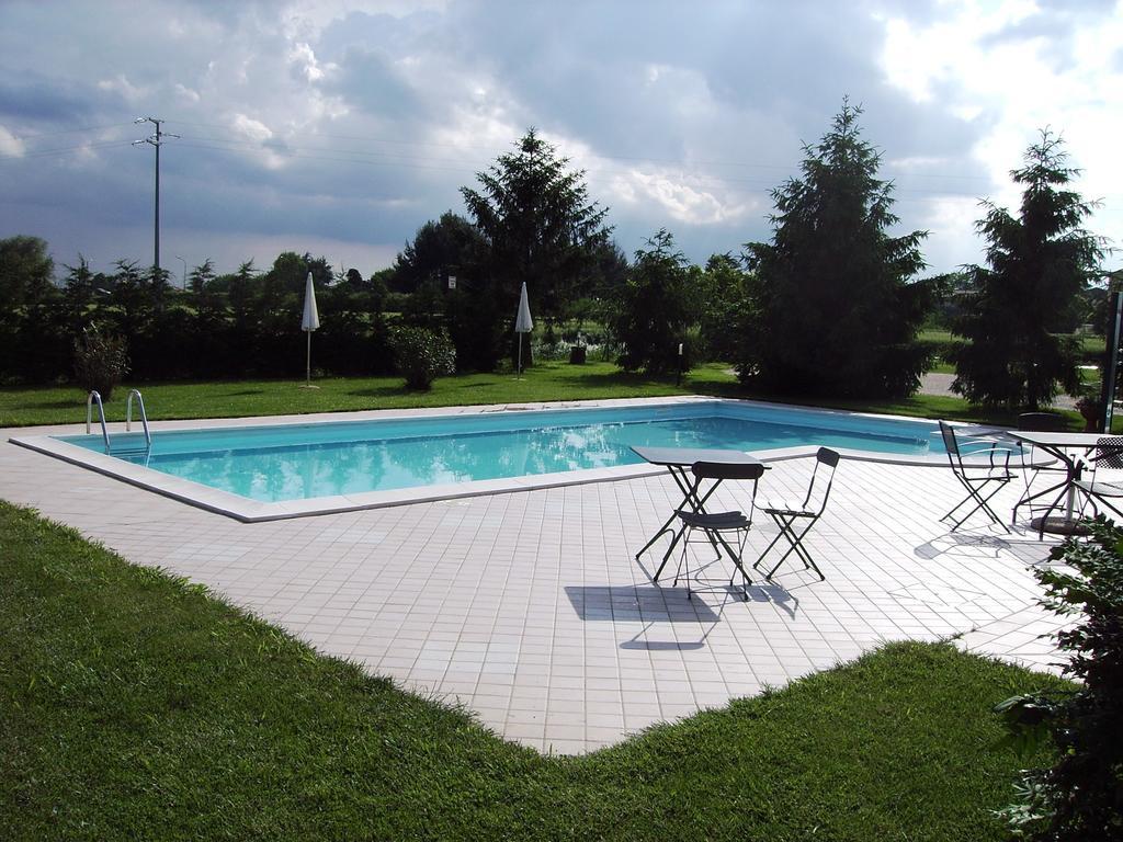 Agriturismo-R&B Corte Dei Gioghi Ferrara Exteriör bild