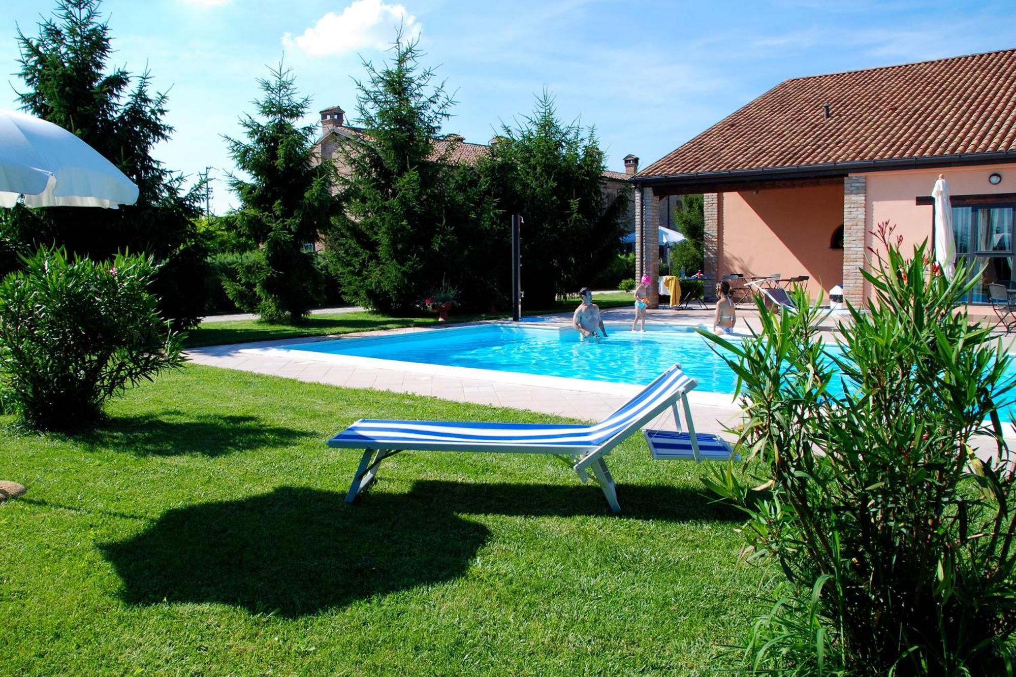 Agriturismo-R&B Corte Dei Gioghi Ferrara Exteriör bild