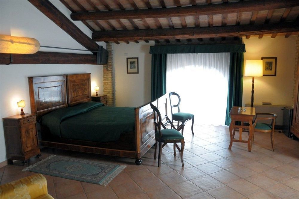 Agriturismo-R&B Corte Dei Gioghi Ferrara Exteriör bild