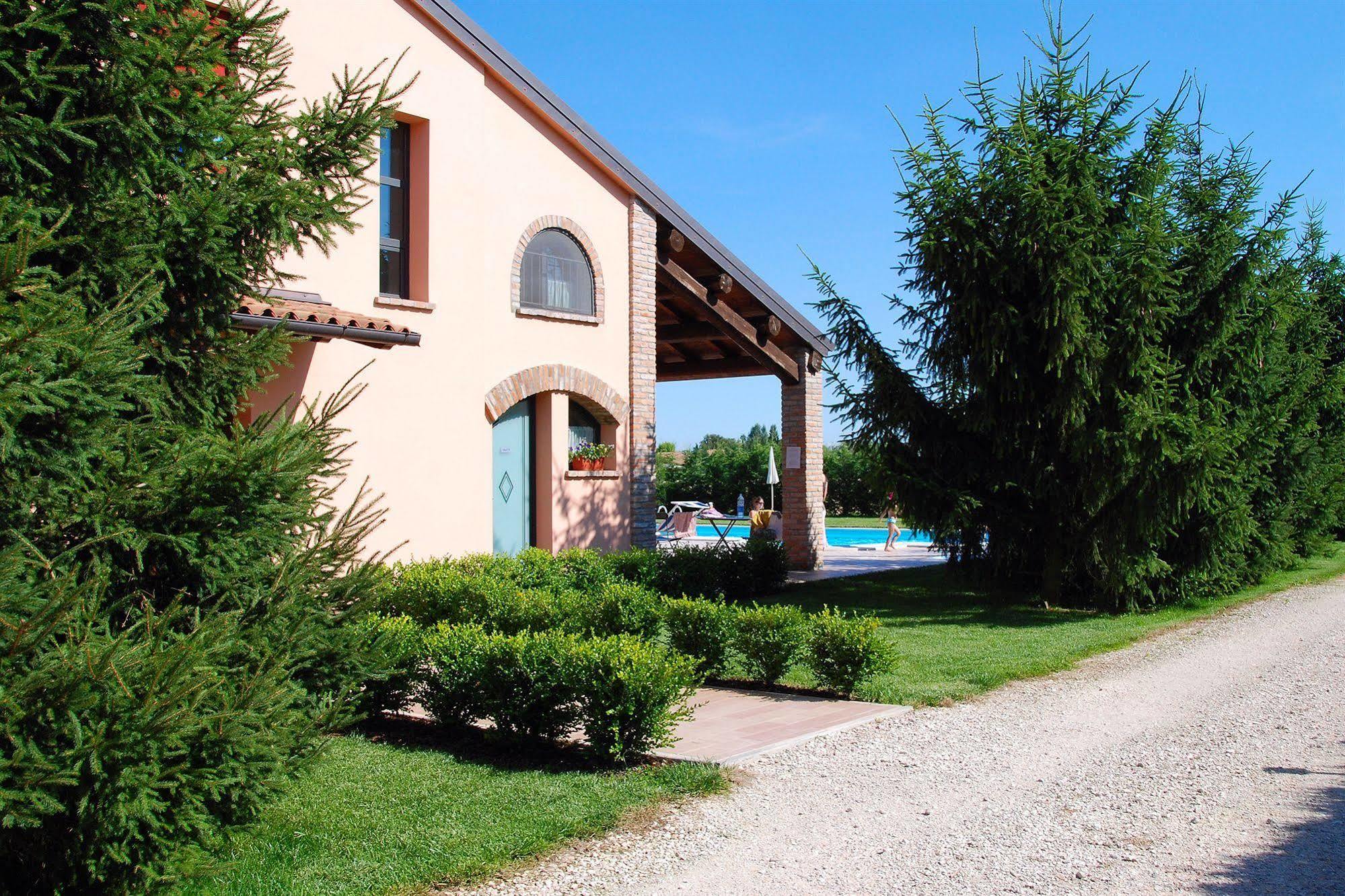 Agriturismo-R&B Corte Dei Gioghi Ferrara Exteriör bild