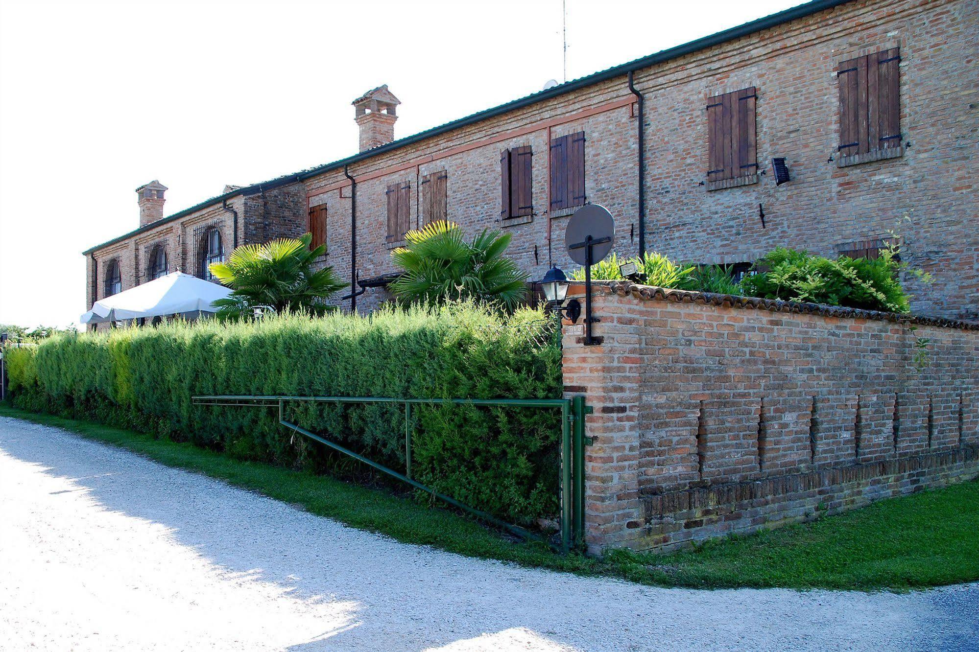 Agriturismo-R&B Corte Dei Gioghi Ferrara Exteriör bild
